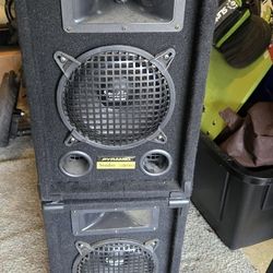 Pyramid Speaker Set