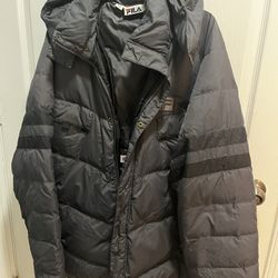 MENS DOWN FILA WINTER PARKA  LIKE NEW!