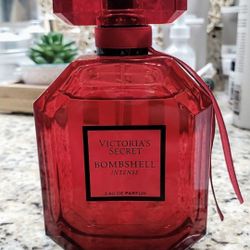 Victoria's Secret BOMBSHELL INTENSE Eau De Parfum 3.4oz