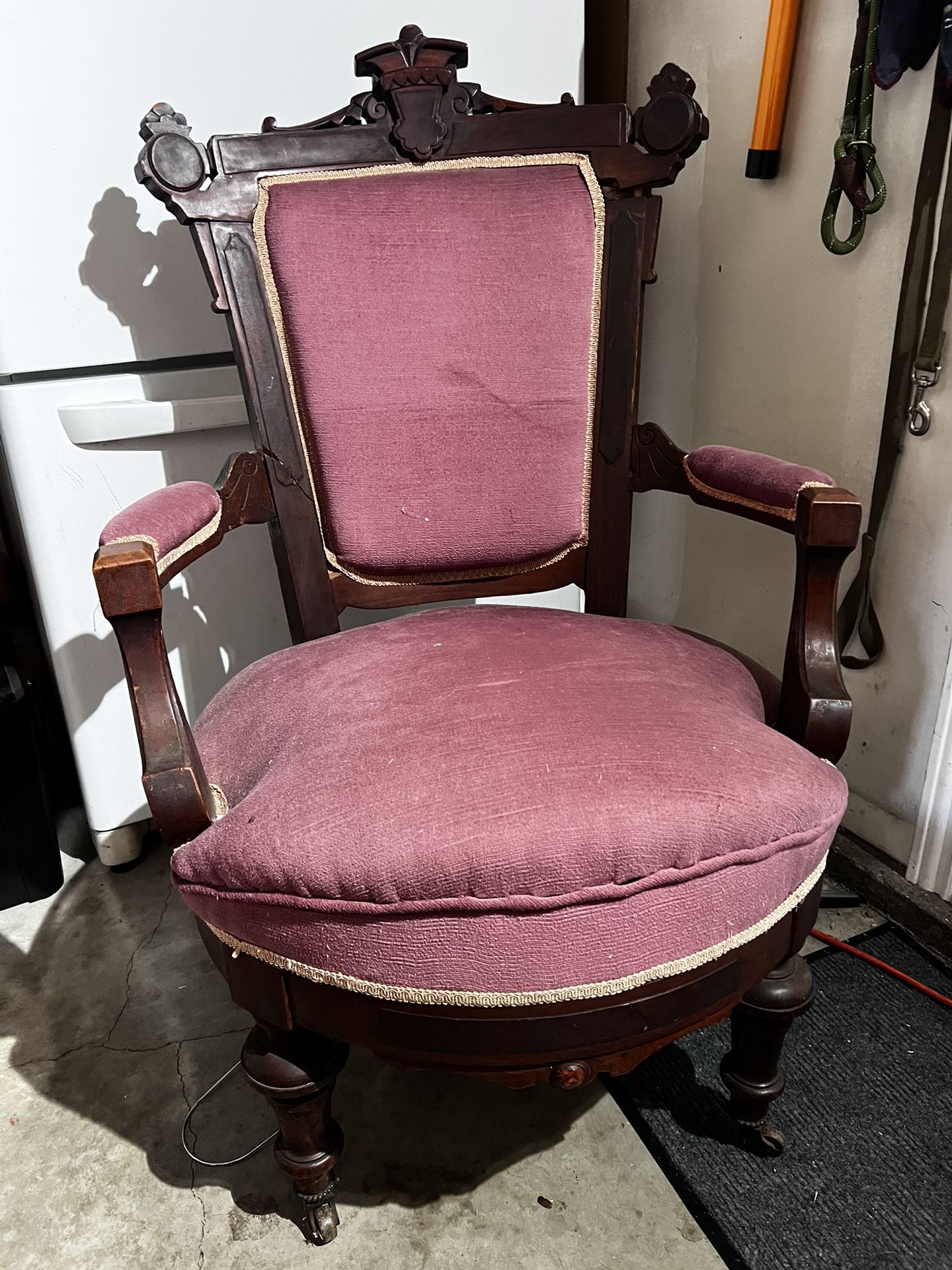 Antique Victorian Parlor Chair