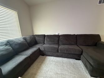 Sectional (Gray)