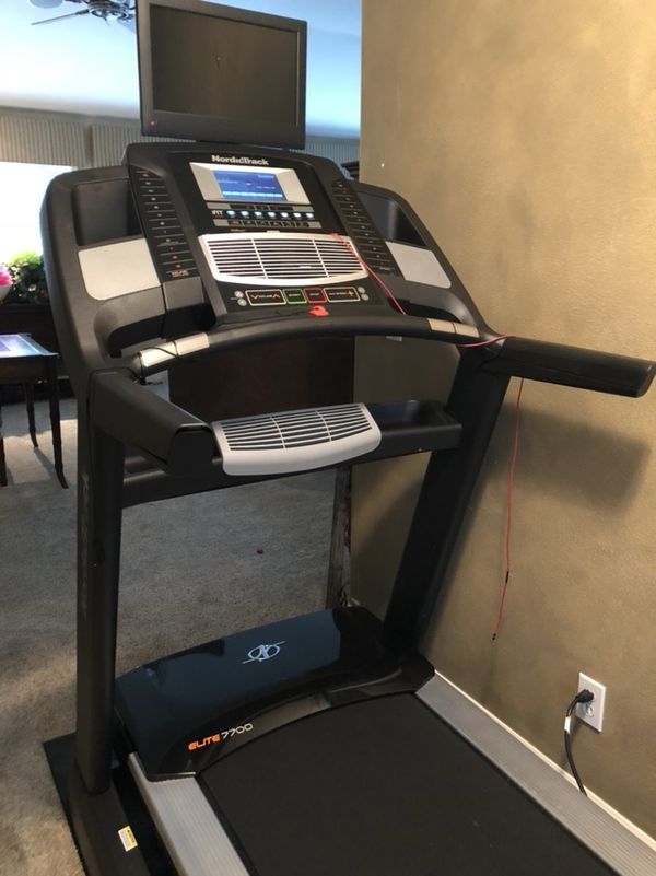 Nordictrack Elite 7700 Treadmill For Sale In Maple Valley Wa Offerup