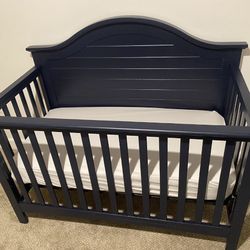 Carter’s by Divinci Nolan 4-1 convertible Crib-Navy Blue