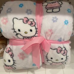 Hello Kitty Queen Blanket 