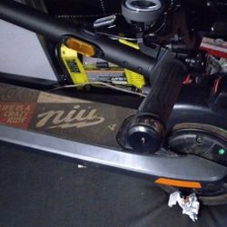 NIU KQI 200 PRO Electric Scooter