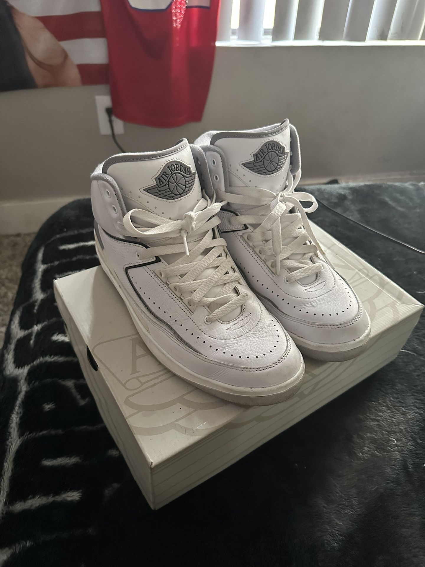 Air “White Cement” Jordan 2s