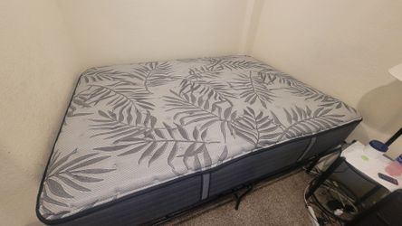 Firm memory foam pillow top mattress queen size