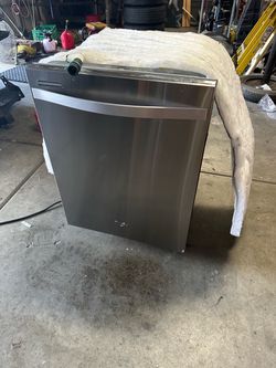 Whirlpool under counter dishwasher