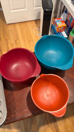 Mixing bowls