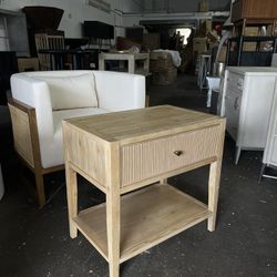 Natural Finished Wood 1-Drawer Fluted Nightstand
