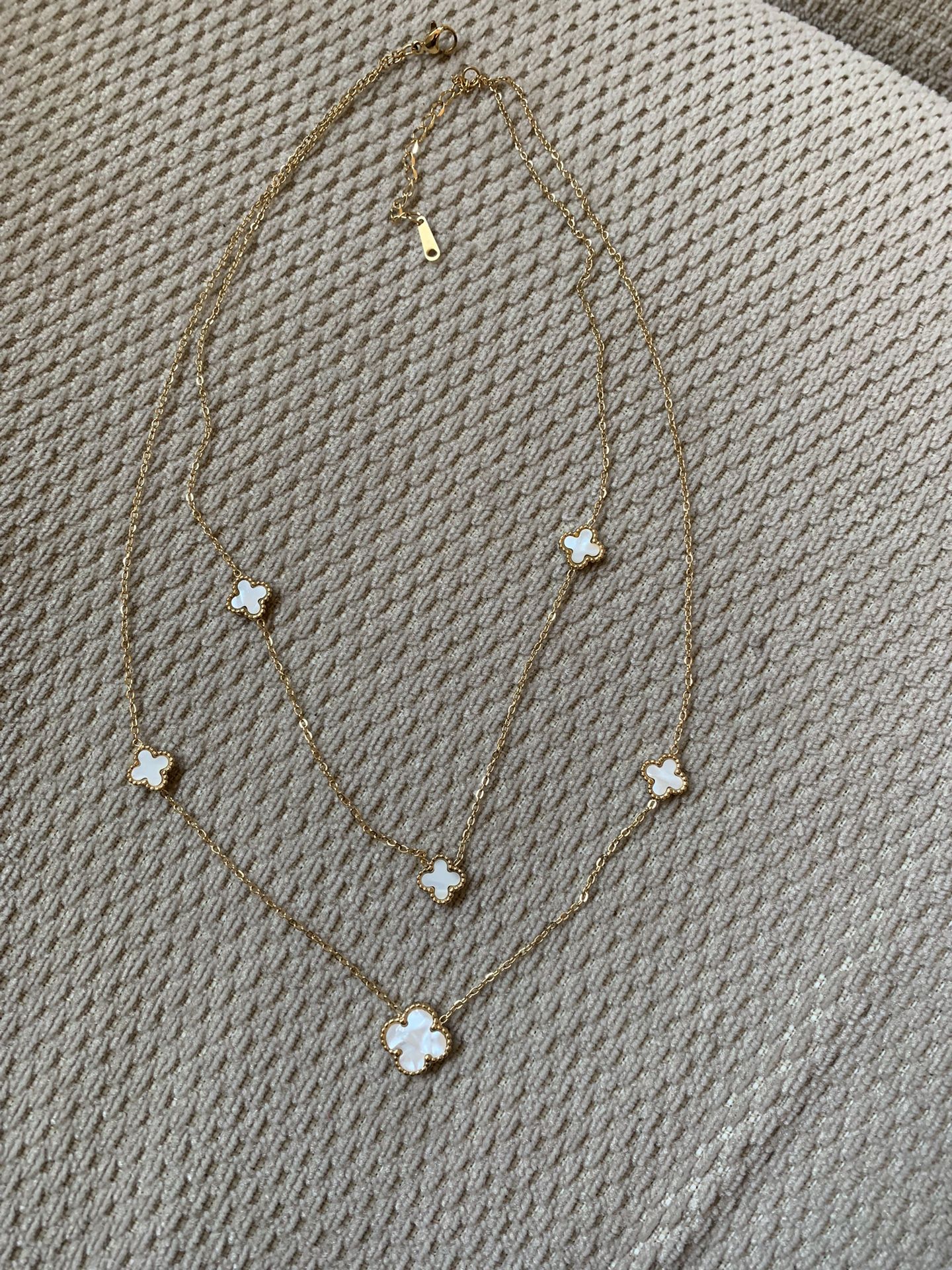 Double Chain Gold White Clover Motifs Necklace