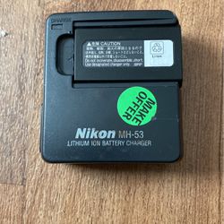 Nikon MH-53 Charger w/Battery