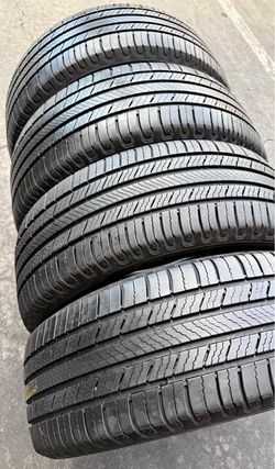 245 60 R 18 vendo llantas usadas marca Michelin