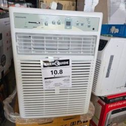 Frigidaire 8,000 Btu  no box no accessories working great