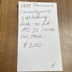 1233. Preowned Corning ware blue Cornflower design 2qt. Baking dish - no lid- AS-IS inside has flaw. $3.00