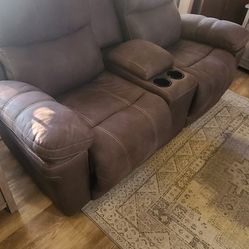 2 Reclining Sofa/Couch