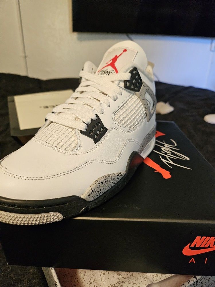 Jordan 4s Cement White 8.5