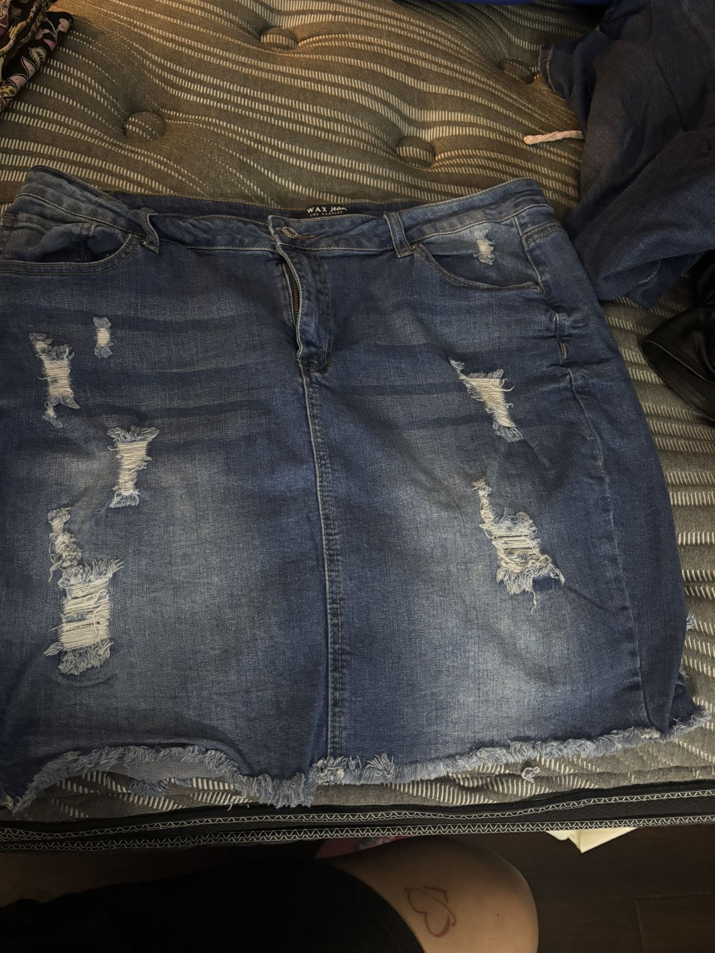 Skirt 3x fits like 2x