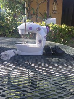 Mini Sewing Machine
