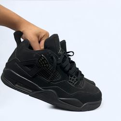 Black cat Jordan 4s⚫️