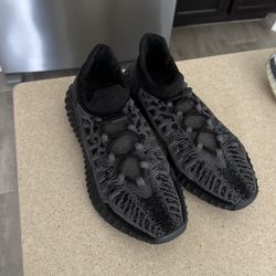 Yeezy Cmpct Size 10