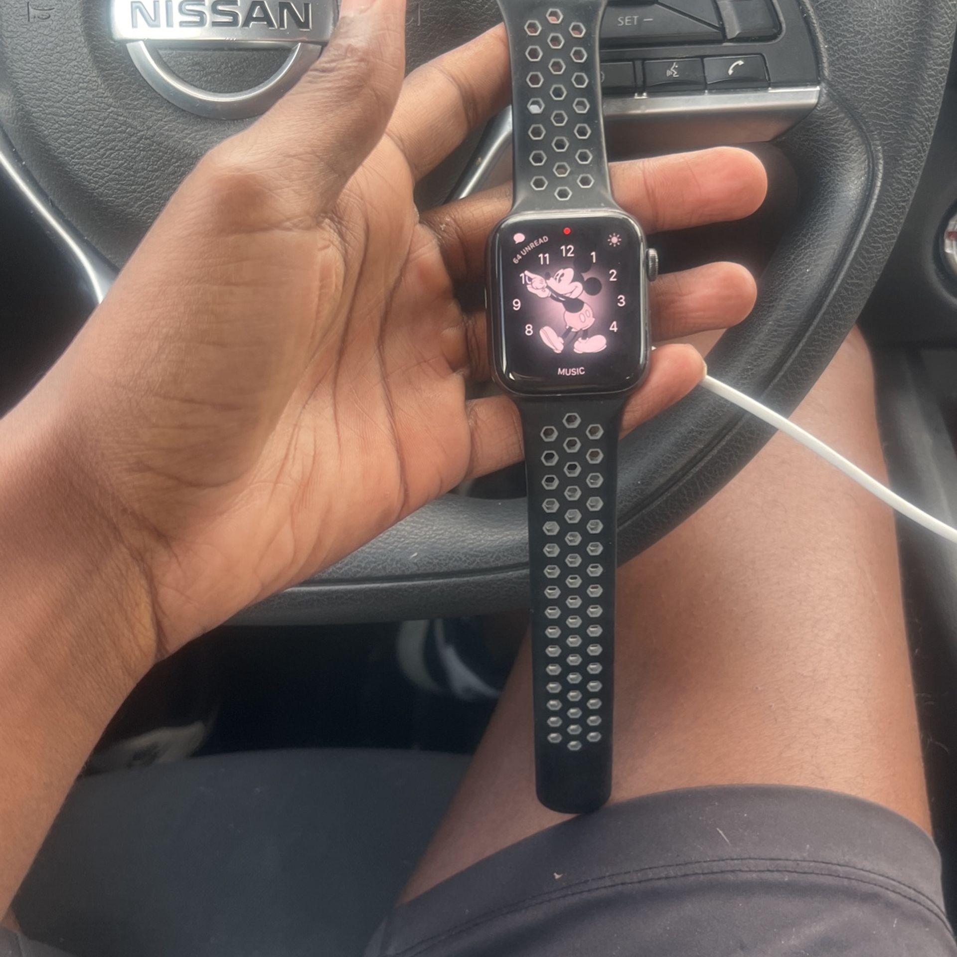 Apple Watch SE 44mm GPS + Cellular