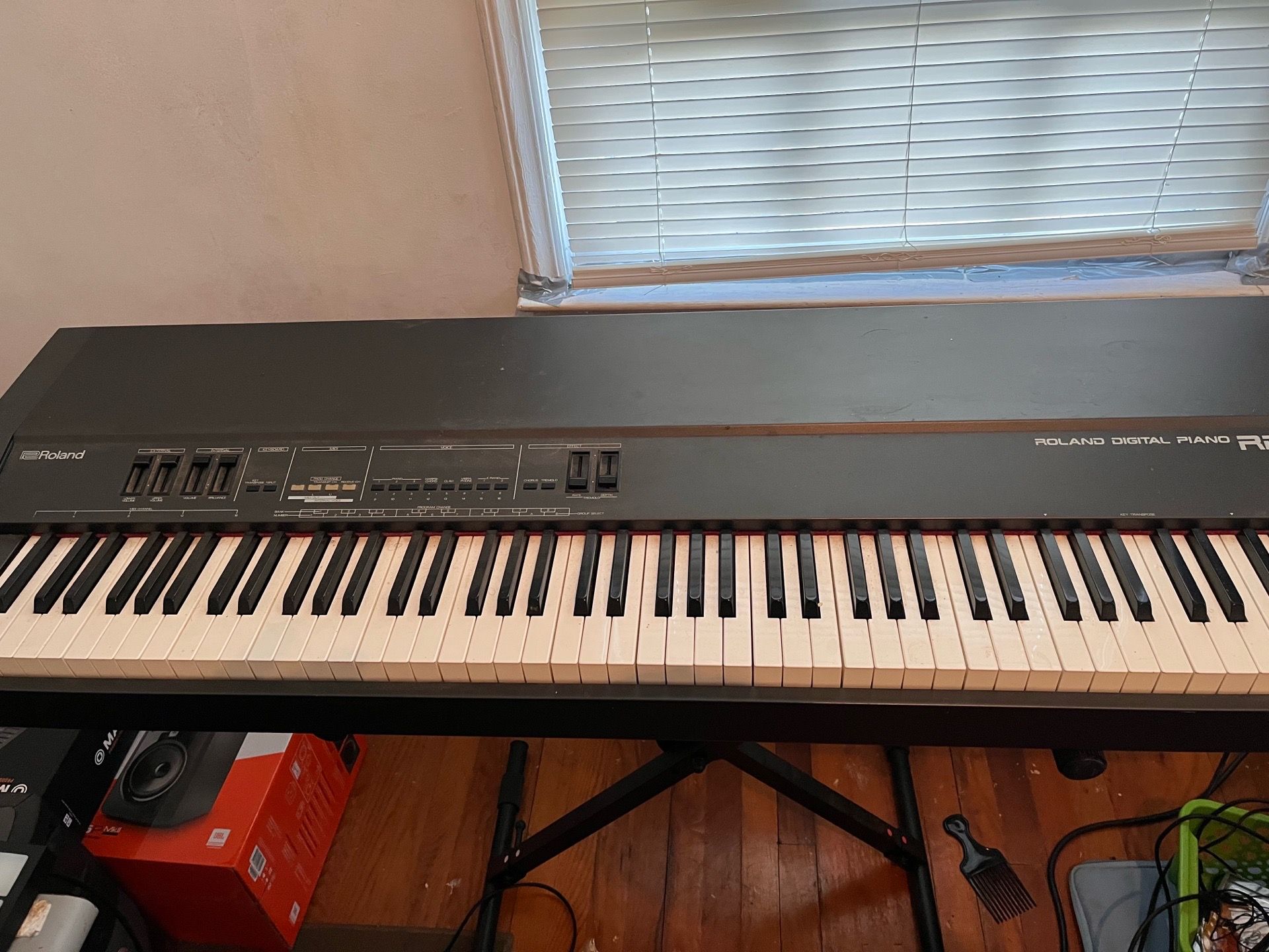 Roland digital piano 88 key with case