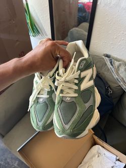 Men’s new balance shoes