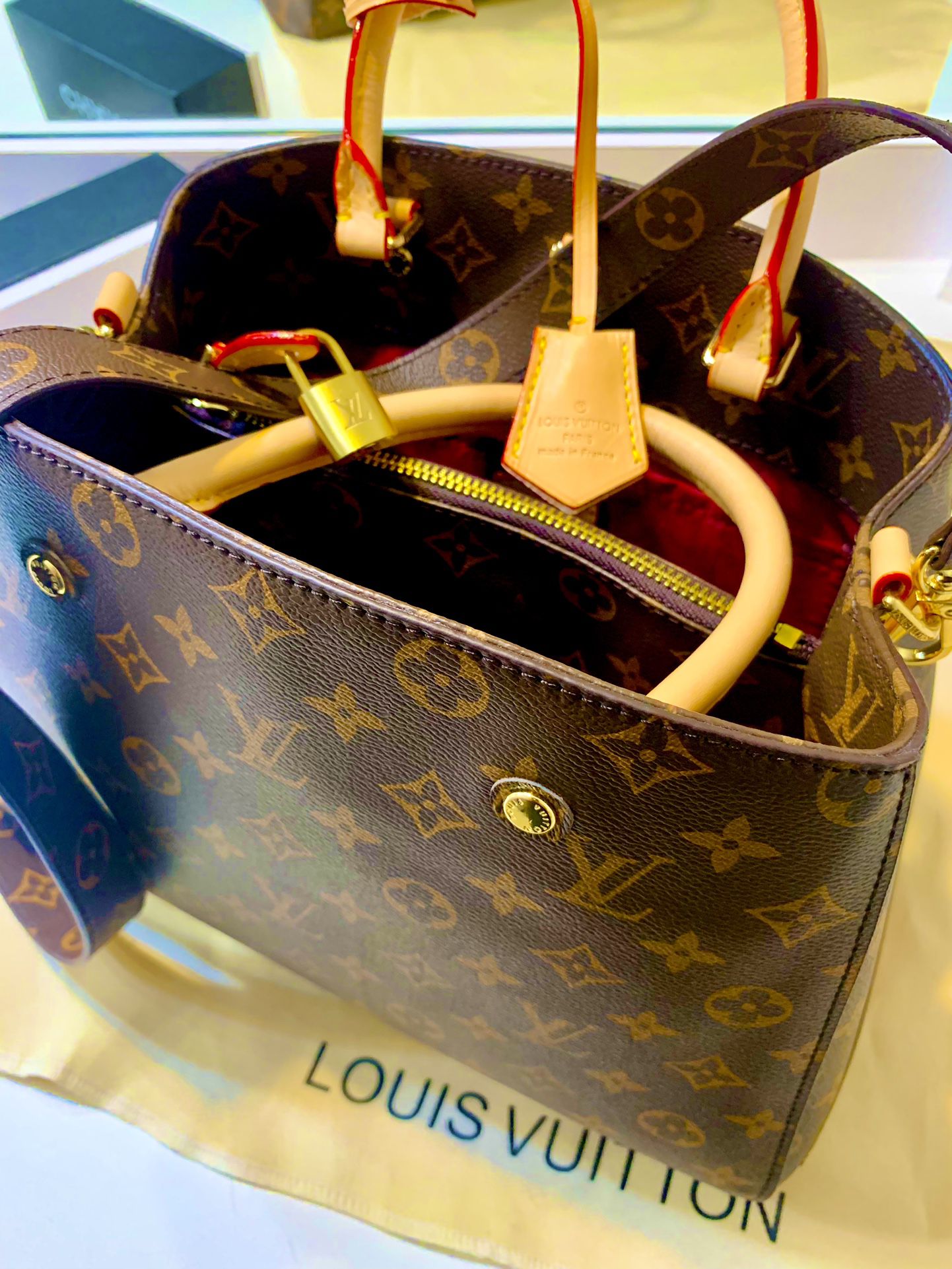 Louise Vuitton Wallet for Sale in Tampa, FL - OfferUp