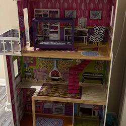 Doll House/ Casa De Muñecas 
