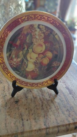 Porcelain  decorative limoge plate