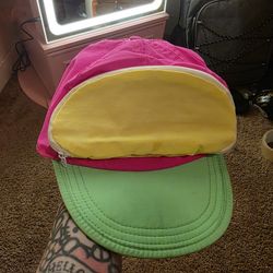 Really cool vintage hat with a zippered pocket