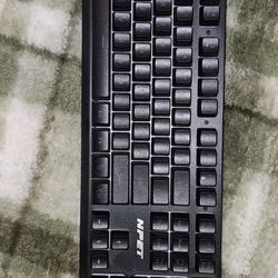 NPET Wired Keyboard – Like New
