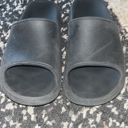 Yeezy Slide Size 8.5