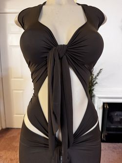 This Dress Isn’t Worn — It’s Experienced