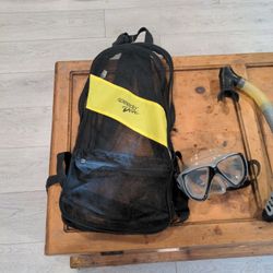 Snorkel Back Pack And Gear