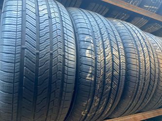 Tire for sale 285-45-21 like new