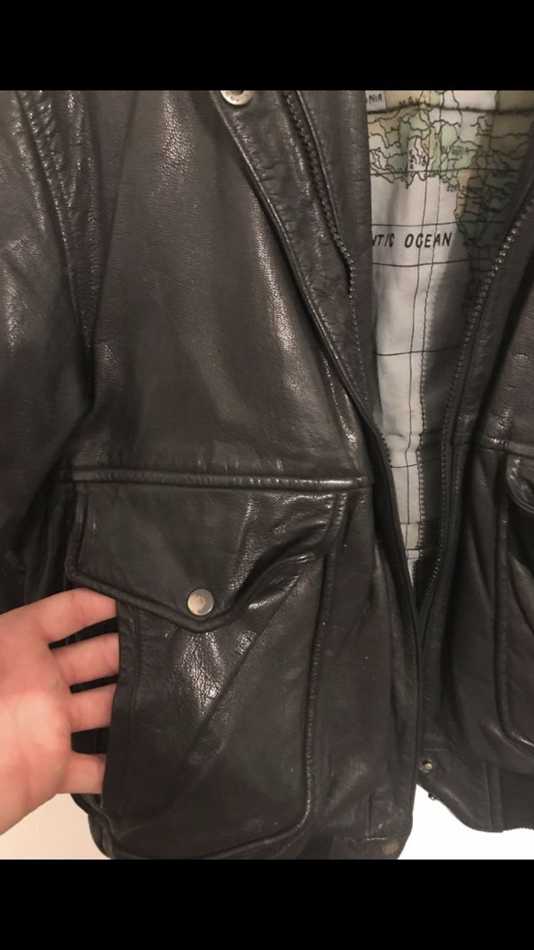 Vintage men’s leather jacket size large