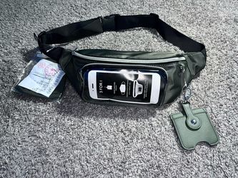 Green Nylon Fanny Pack with Phone Window
