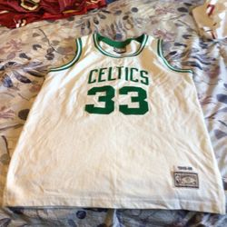 Boston Celtics Size M 