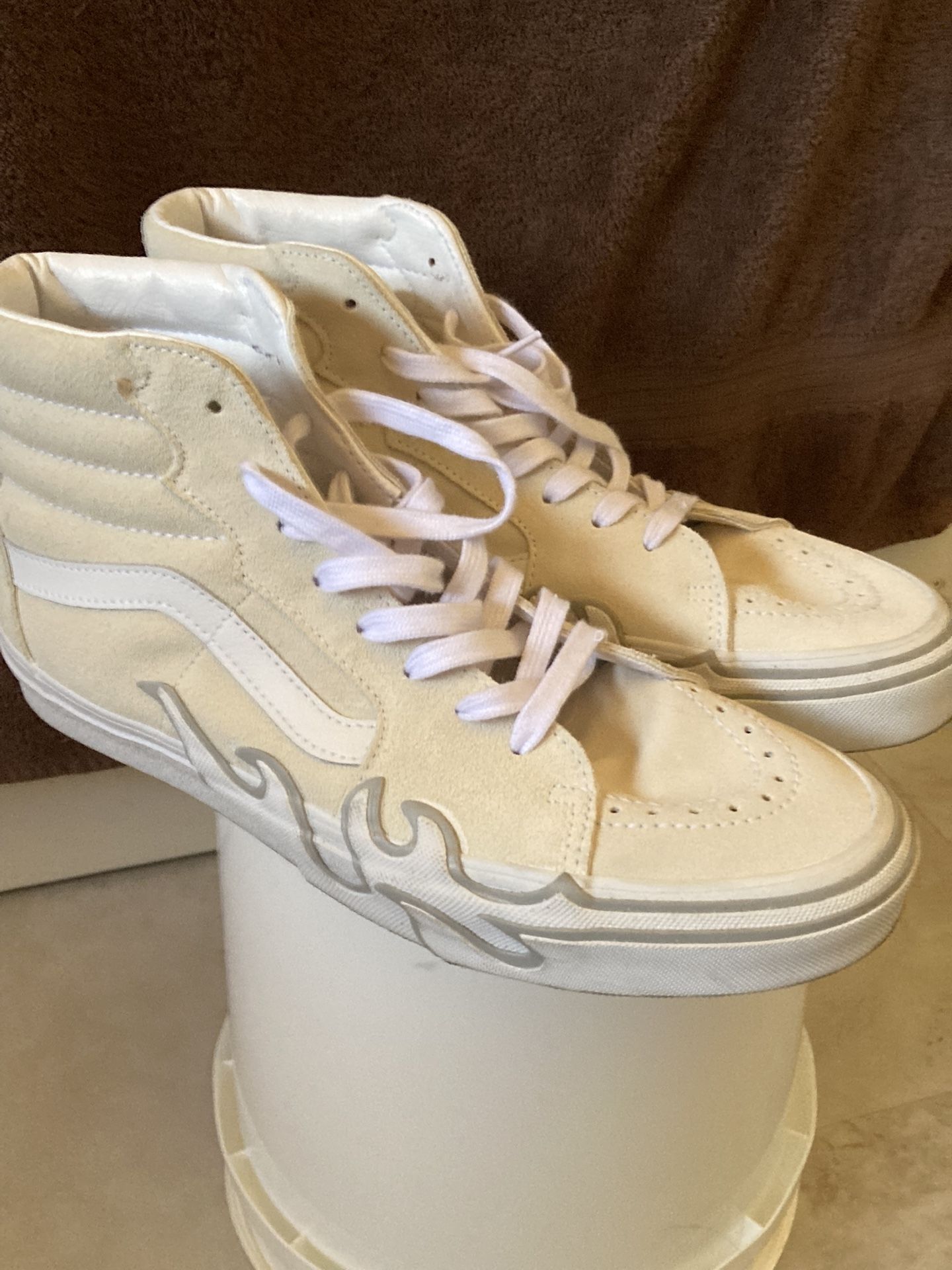 Vans US Men’s Size 10-High Flame Suede White High Top Sneakers-100% Authentic