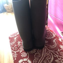 Woman’s Rain Boots 