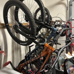 Giant Mountain Bikes