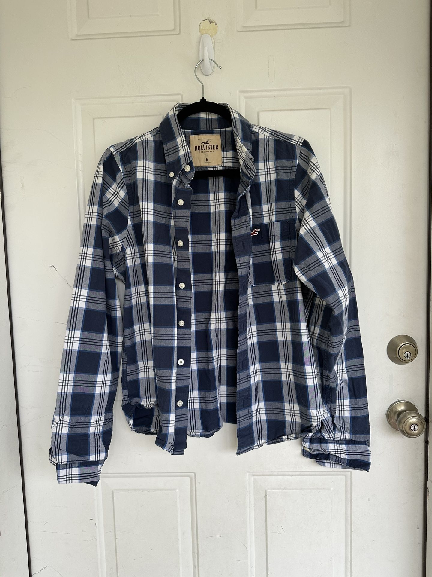 Hollister Button Down Shirt Size Medium