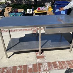STAINLESS STEEL TABLE WITH DRAWER 