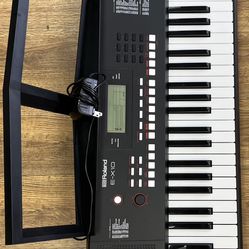 ROLAND E-X10 ARRANGER KEYBOARD