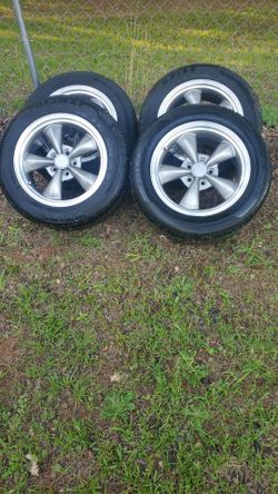 Mustang wheels and tires 17"