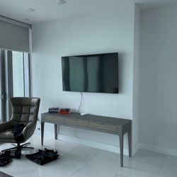 Grey Console Table, Artefacto