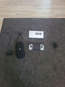 Steam Deck LCD 256GB + 512GB SD card with Steam Deck Dock