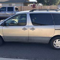 2002 Toyota Sienna